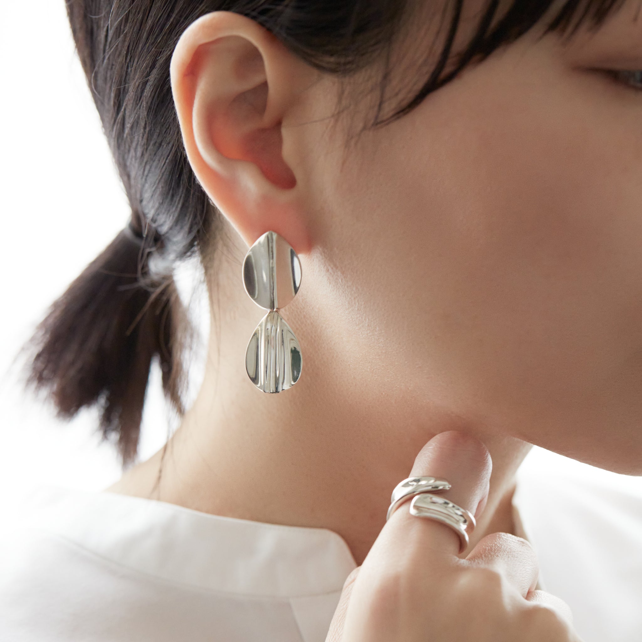 【 NEW 】Earrings LINEA 12